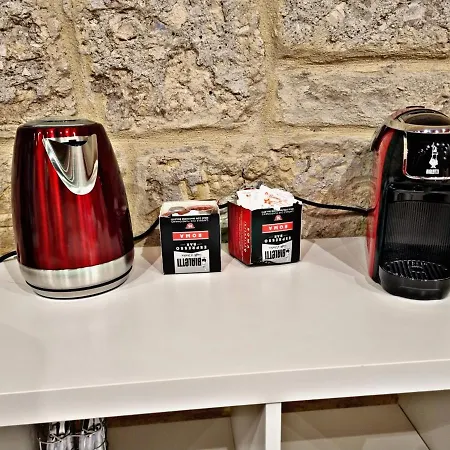 Luxury Borgo Antico * בארי